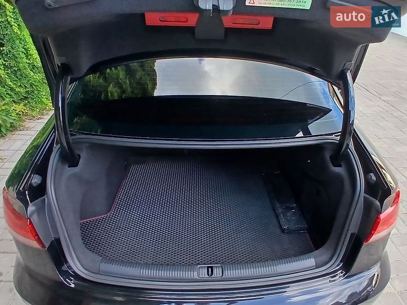 Седан Audi A3 2018 в Сумах