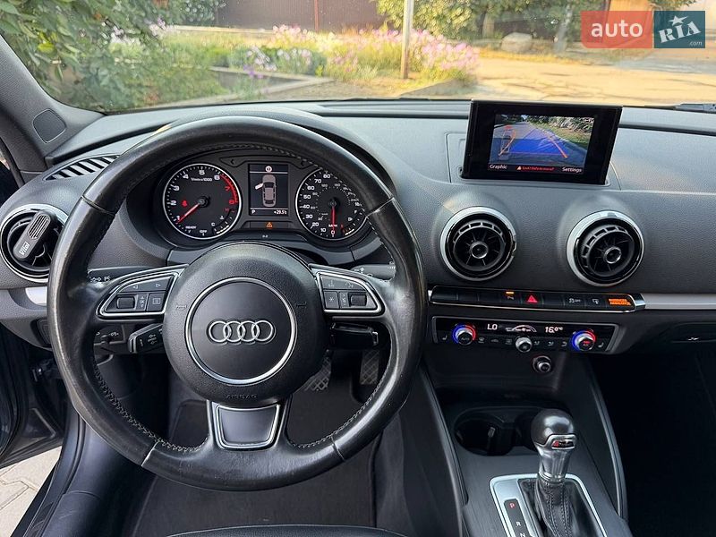 Седан Audi A3 2015 в Одессе