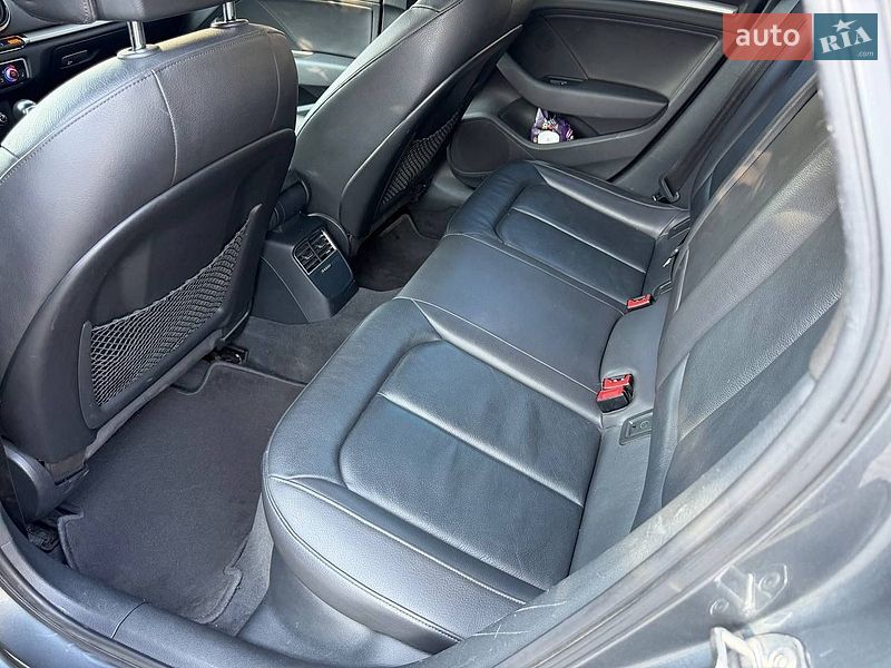 Седан Audi A3 2015 в Одессе