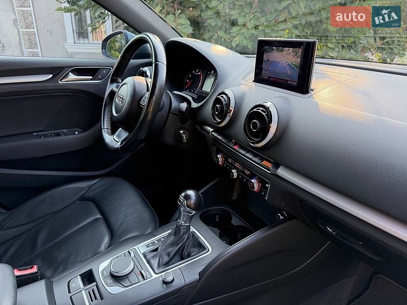 Седан Audi A3 2015 в Одессе