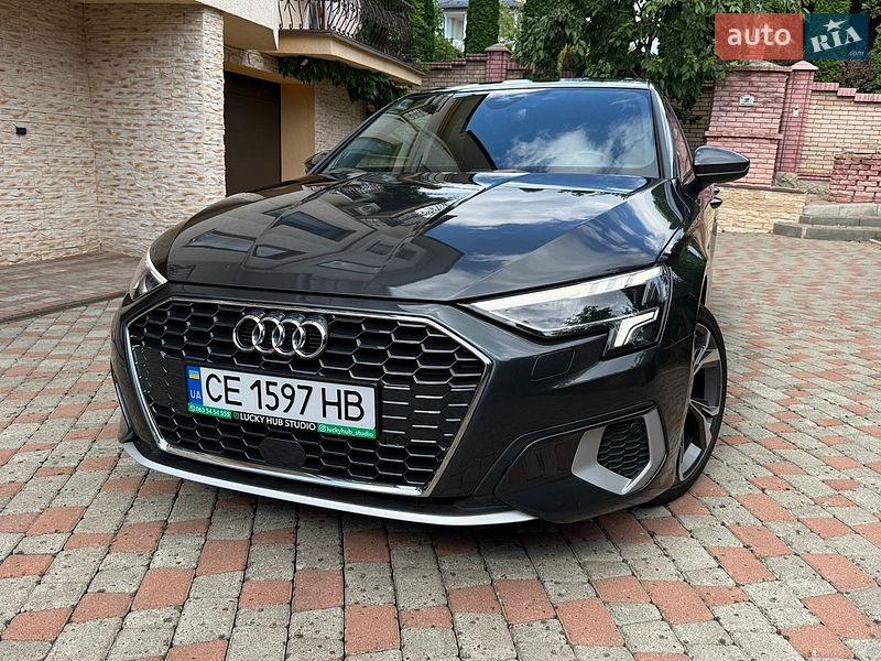 Седан Audi A3 2022 в Чернівцях