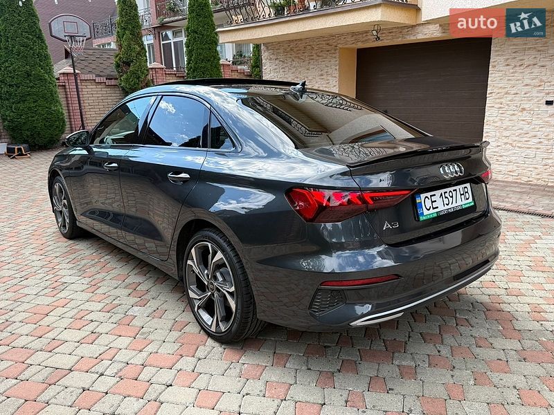 Седан Audi A3 2022 в Чернівцях