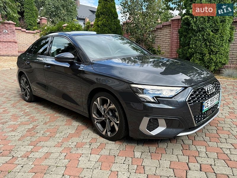 Седан Audi A3 2022 в Чернівцях