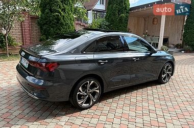 Седан Audi A3 2022 в Чернівцях