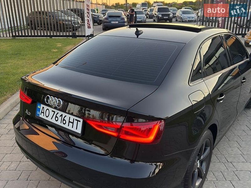 Седан Audi A3 2014 в Ужгороде