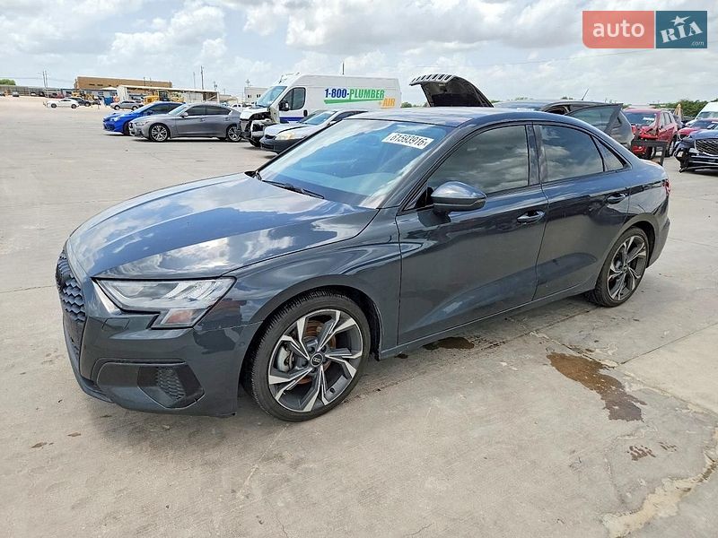 Седан Audi A3 2022 в Львові
