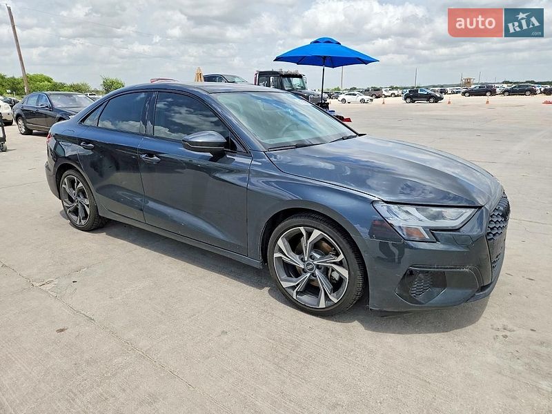 Седан Audi A3 2022 в Львове