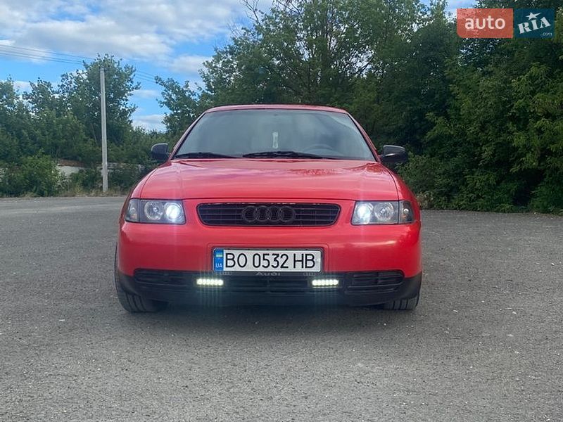 Хетчбек Audi A3 1997 в Волочиську