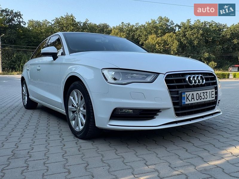 Седан Audi A3 2015 в Виннице