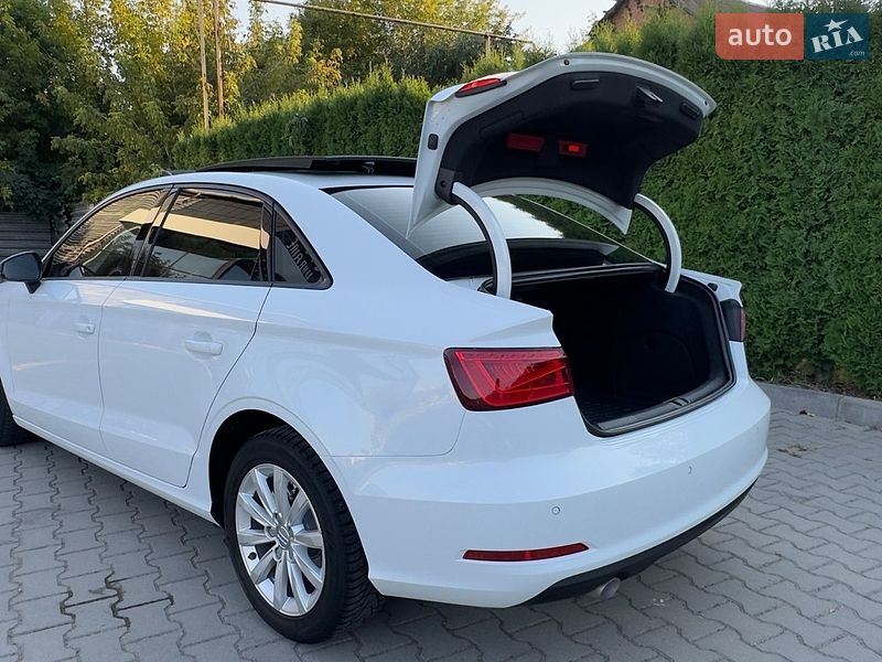 Седан Audi A3 2015 в Виннице