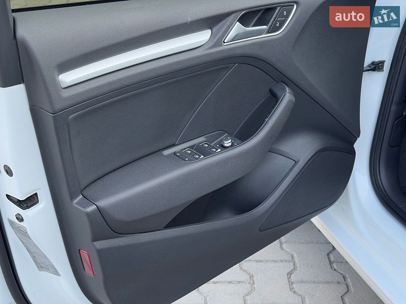 Седан Audi A3 2015 в Виннице