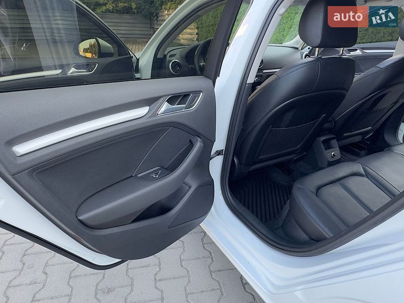 Седан Audi A3 2015 в Виннице