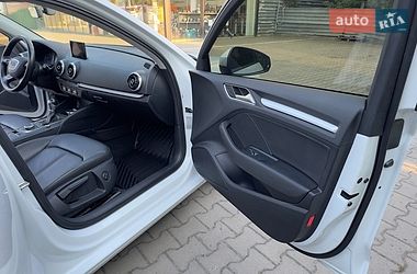 Седан Audi A3 2015 в Виннице