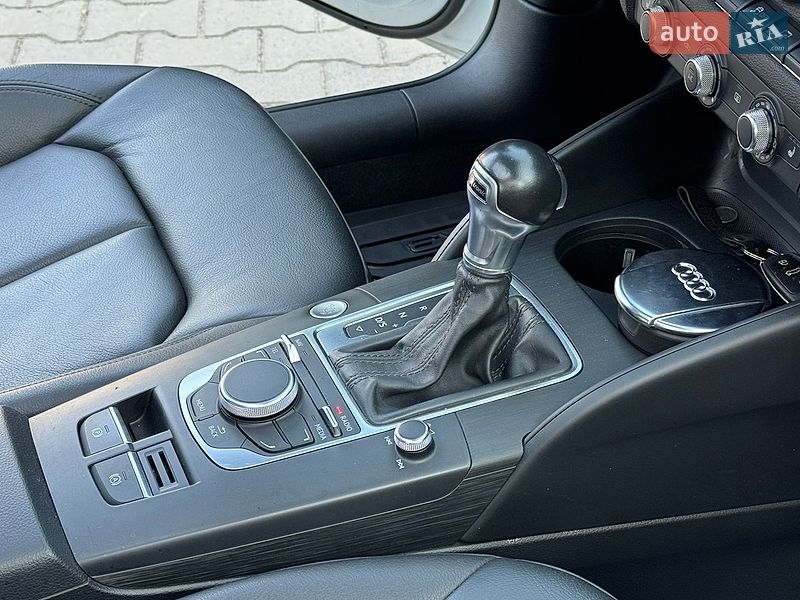 Седан Audi A3 2015 в Виннице