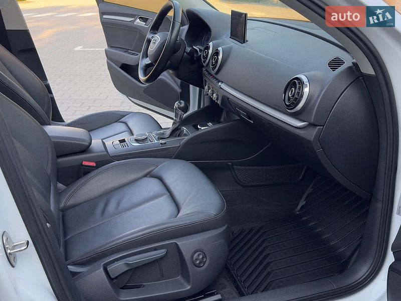 Седан Audi A3 2015 в Виннице