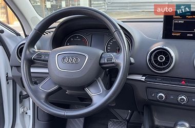 Седан Audi A3 2015 в Вінниці