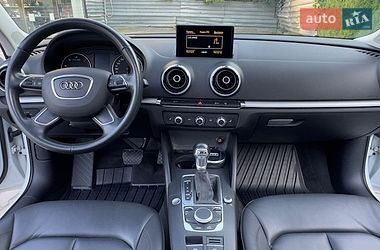 Седан Audi A3 2015 в Виннице