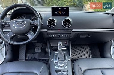 Седан Audi A3 2015 в Виннице