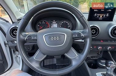 Седан Audi A3 2015 в Виннице