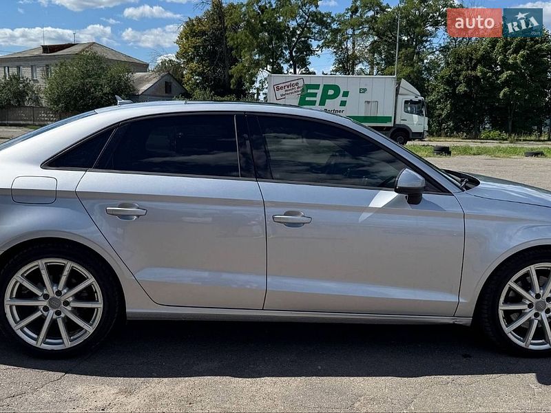 Седан Audi A3 2015 в Киеве