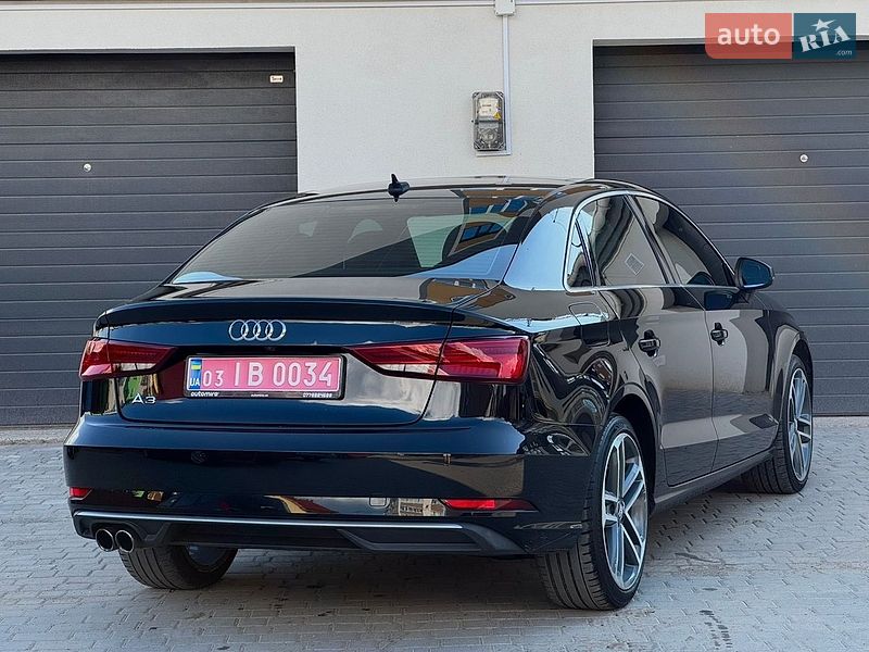 Седан Audi A3 2018 в Старокостянтинові