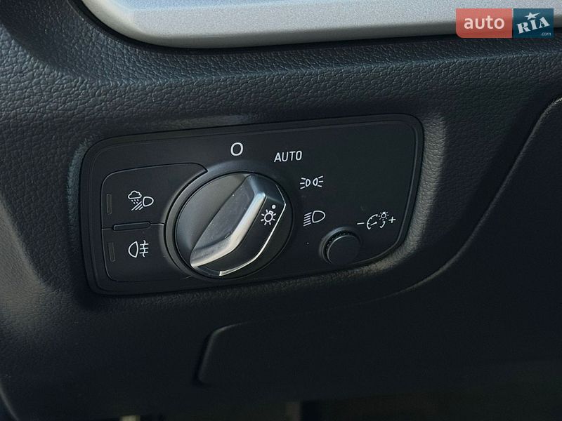Седан Audi A3 2018 в Старокостянтинові