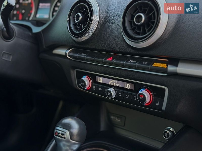 Седан Audi A3 2018 в Старокостянтинові