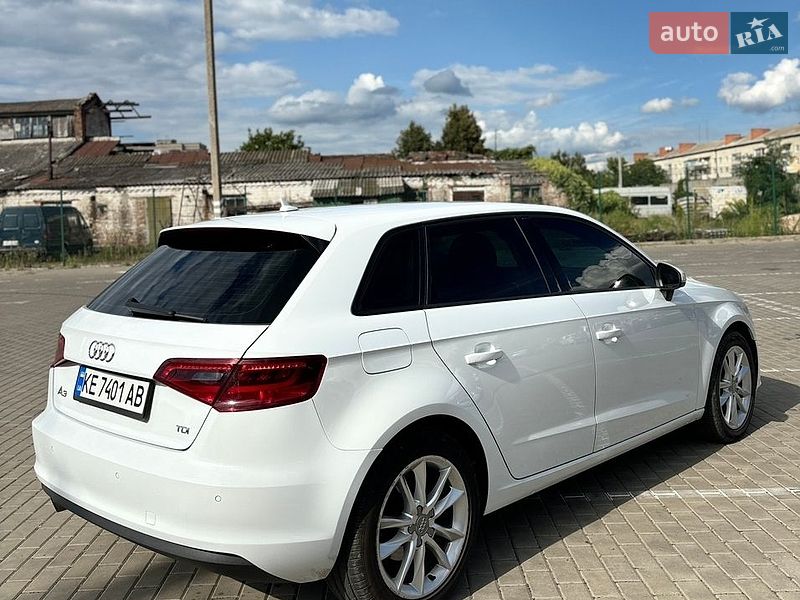 Хетчбек Audi A3 2014 в Ромнах фото 8 Хетчбек Audi A3 2014 в Ромнах