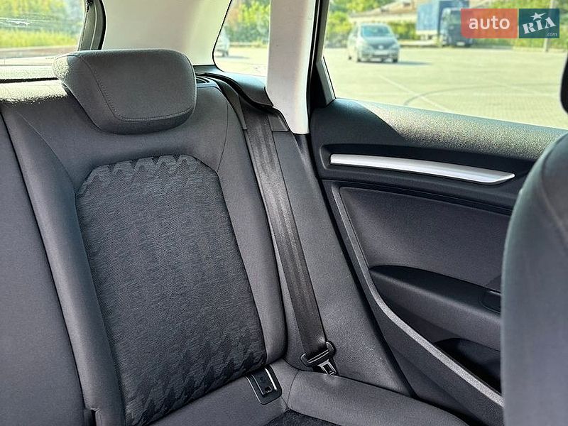 Хетчбек Audi A3 2014 в Ромнах фото 21 Хетчбек Audi A3 2014 в Ромнах