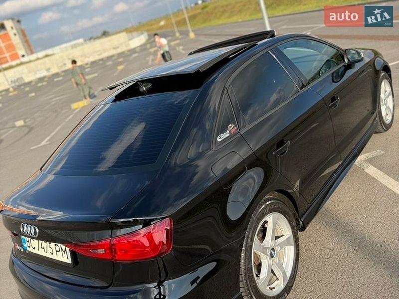 Седан Audi A3 2015 в Львове