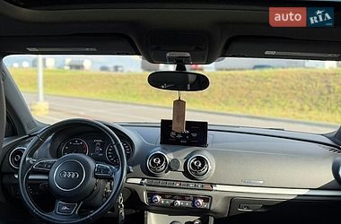 Седан Audi A3 2015 в Львове