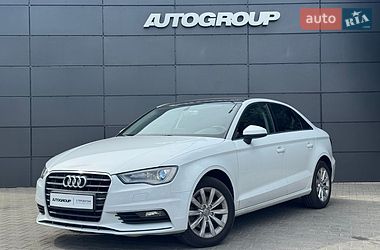 Седан Audi A3 2015 в Одессе