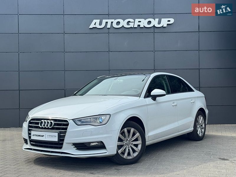 Седан Audi A3 2015 в Одессе