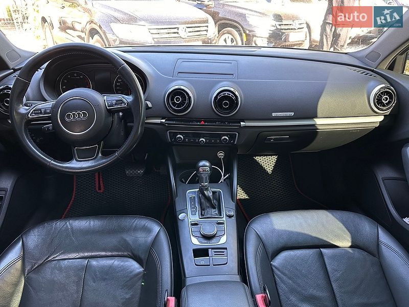 Седан Audi A3 2016 в Смеле