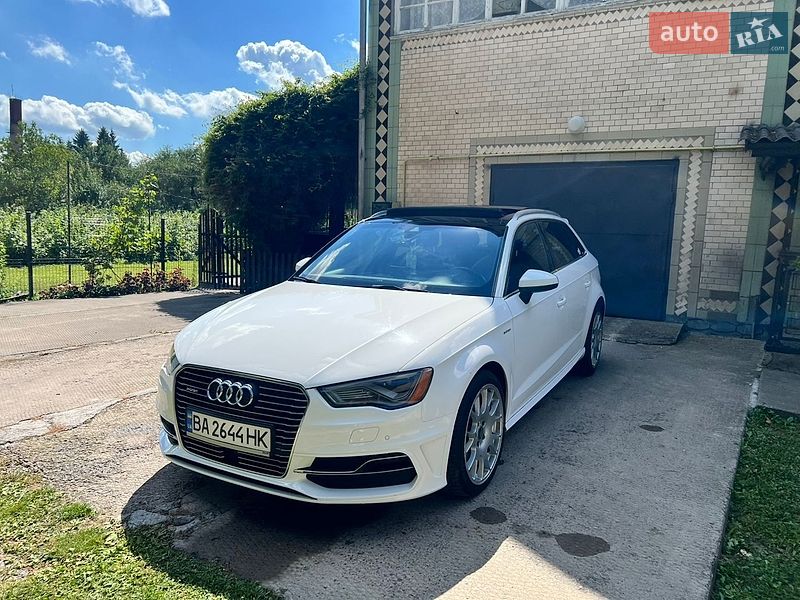 Хетчбек Audi A3 2016 в Умані