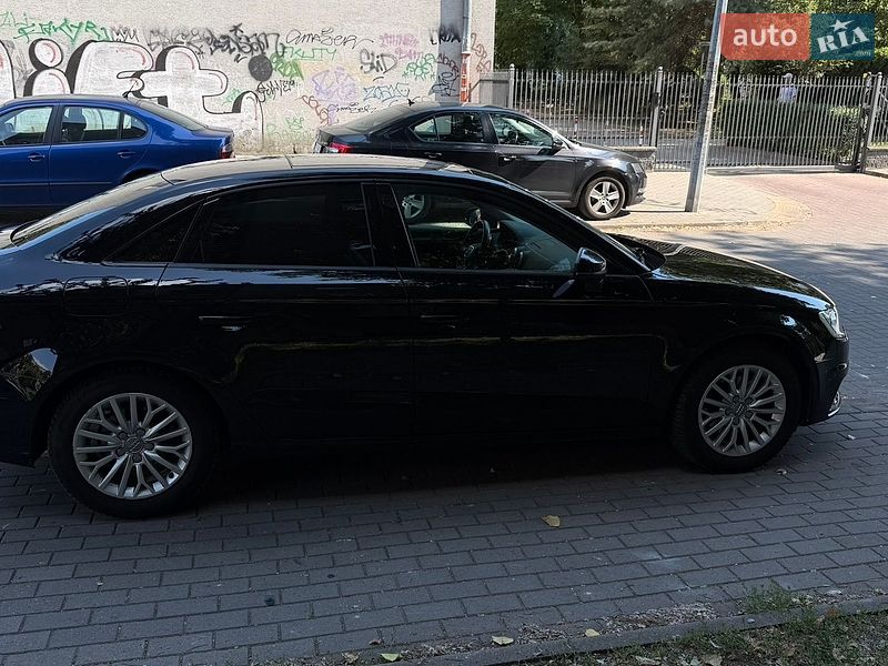 Седан Audi A3 2016 в Києві