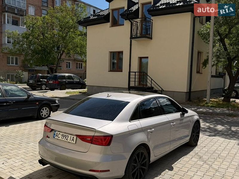 Седан Audi A3 2015 в Луцке