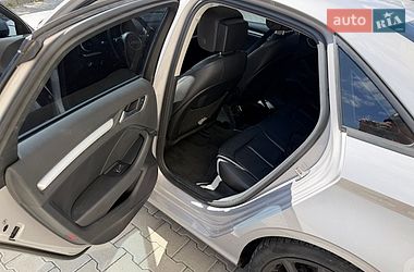 Седан Audi A3 2015 в Луцке