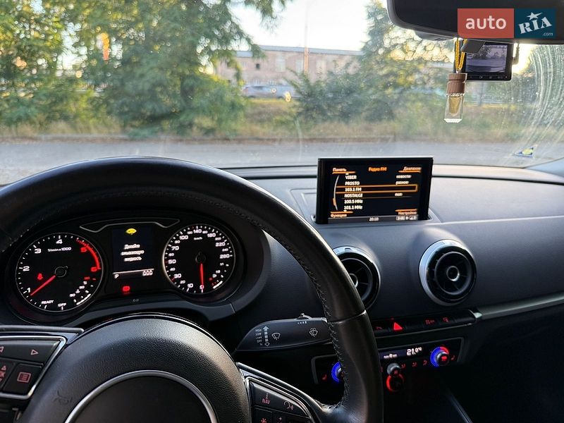 Седан Audi A3 2015 в Києві фото 10 Седан Audi A3 2015 в Києві