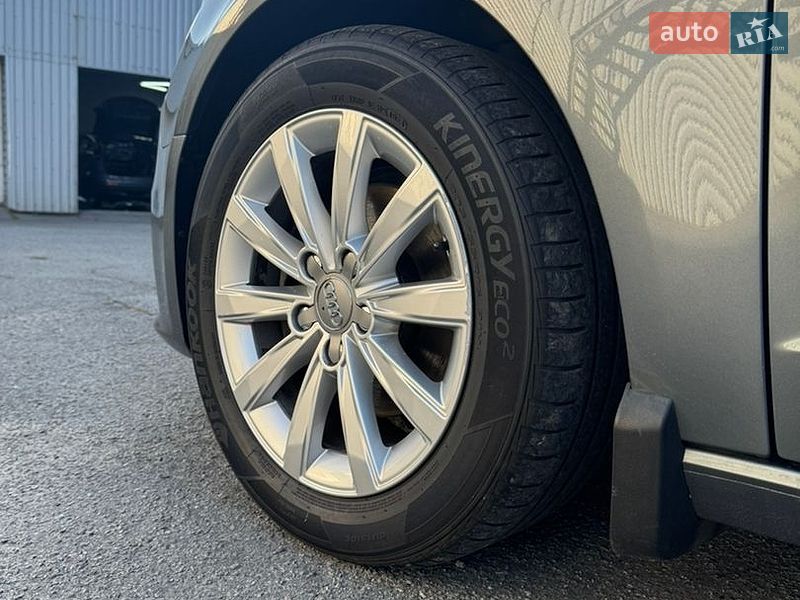 Хетчбек Audi A3 2016 в Харкові