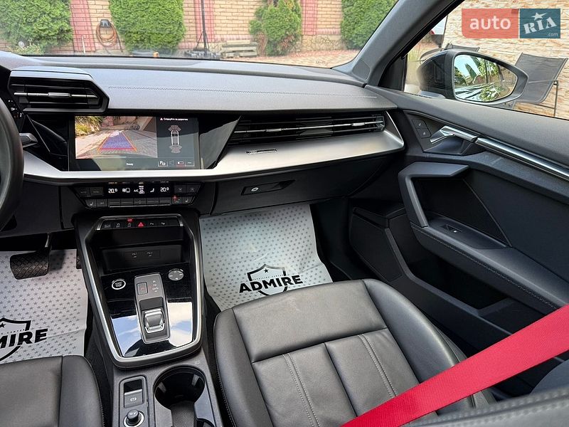 Седан Audi A3 2023 в Черновцах