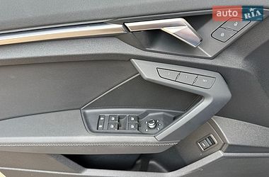 Седан Audi A3 2023 в Черновцах