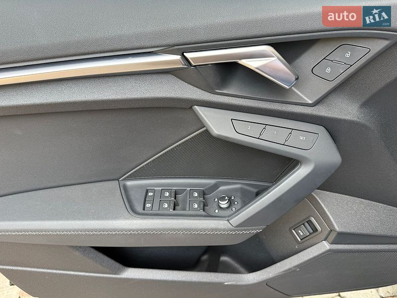 Седан Audi A3 2023 в Черновцах