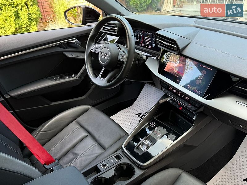 Седан Audi A3 2023 в Черновцах