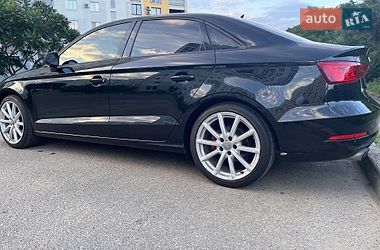 Седан Audi A3 2015 в Харькове