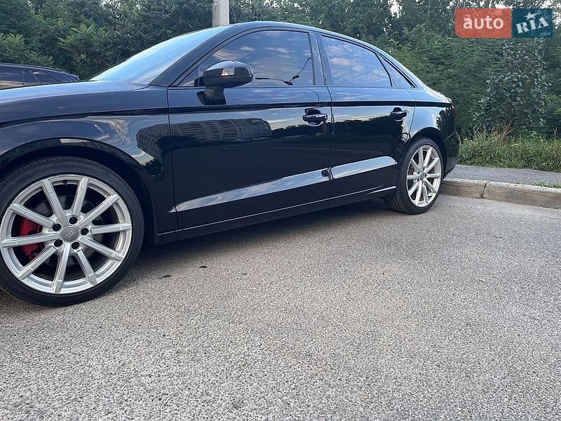 Седан Audi A3 2015 в Харькове