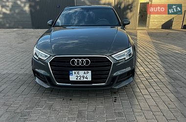 Седан Audi A3 2016 в Кривом Роге