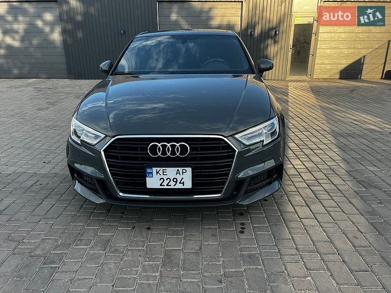 Седан Audi A3 2016 в Кривом Роге