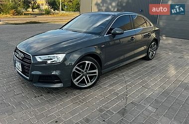 Седан Audi A3 2016 в Кривом Роге