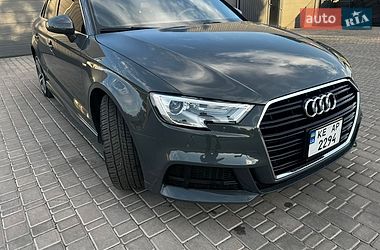 Седан Audi A3 2016 в Кривом Роге